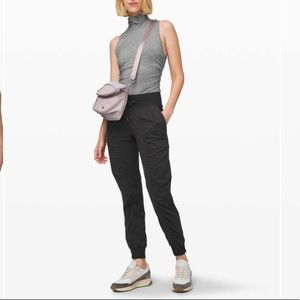 Lululemon Dance Studio Jogger pant size 2 black 29” inseam midrise full length